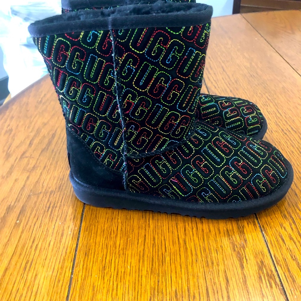 NEW! Girl’s UGG boots